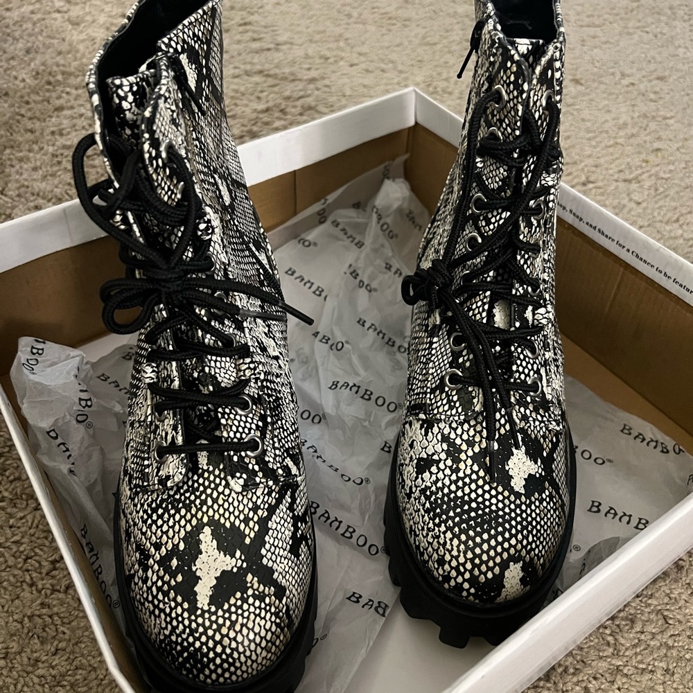 Snakeskin Boots (US 7) - Picture 2 of 4